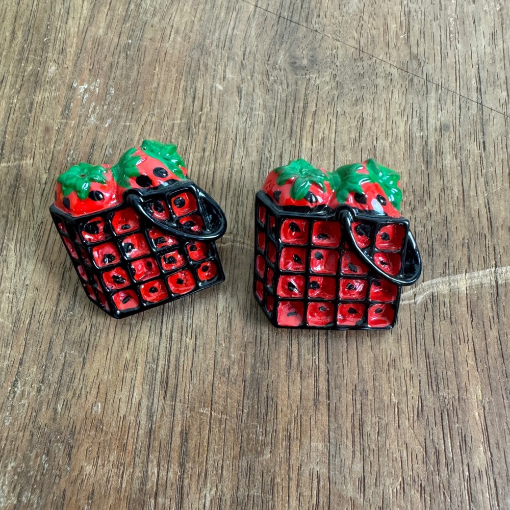 Strawberry Basket Clay oversized statement‎ earrings VINTAGE for pierced ears